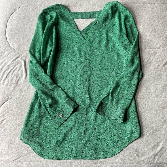 CAbi Green Patterned V-Neck Blouse - Picture 3 of 4